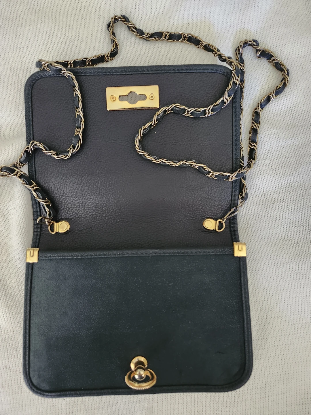 Fabulous Clutch with Gold Chain - photo 4
