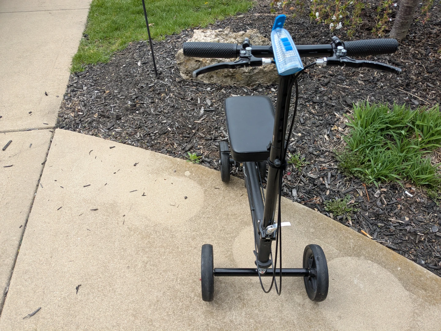 Knee Rover Steerable Knee Scooter