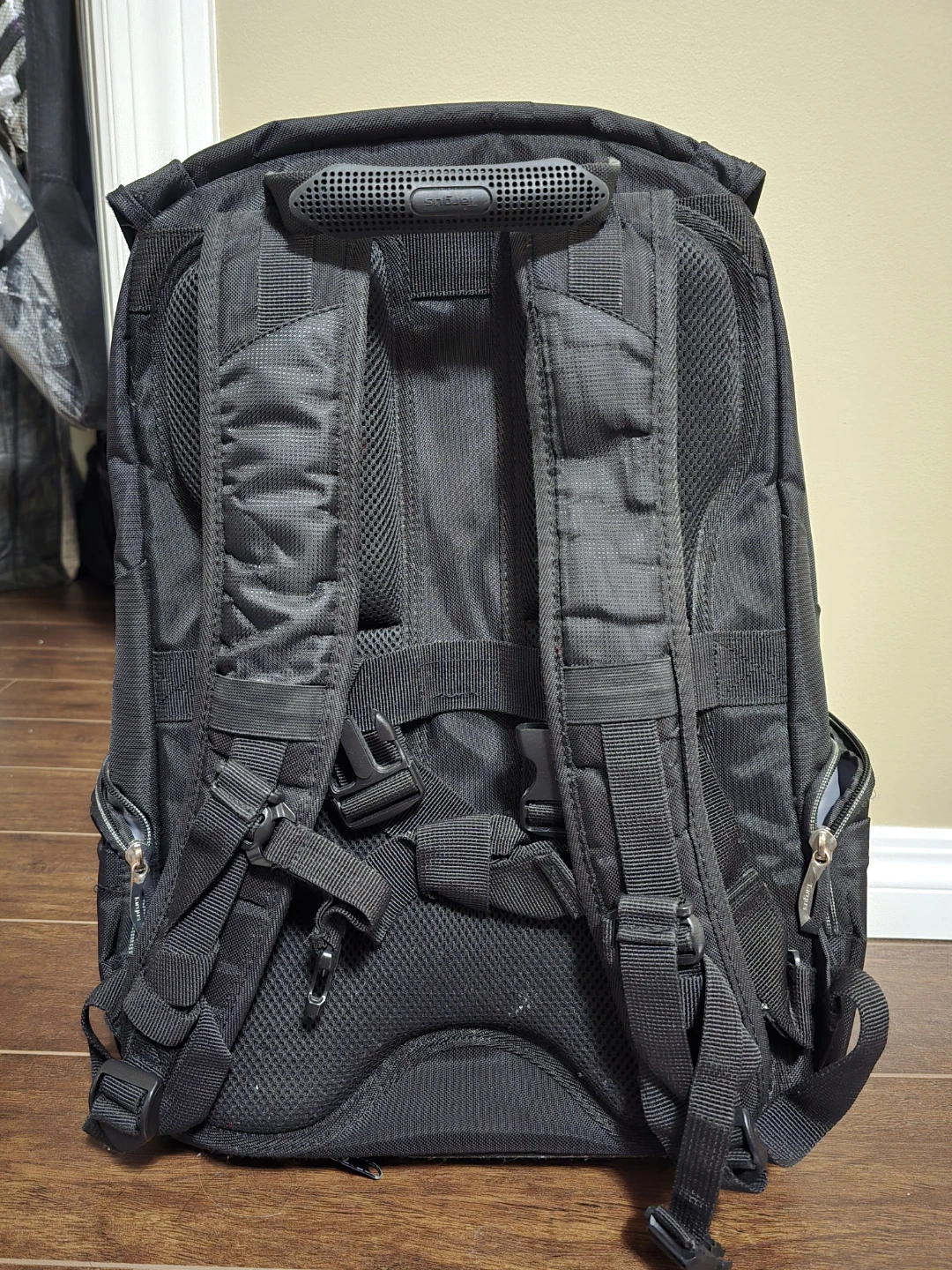 Targus Black Backpack 17.3 inch laptop - photo 2