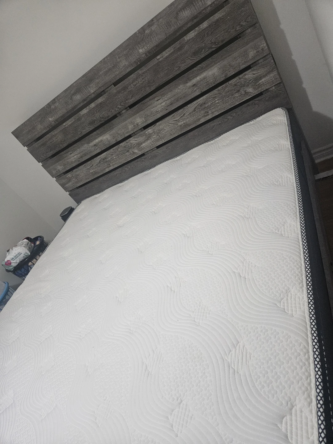 Dream Time Bedding Inc. Mattress with Frame