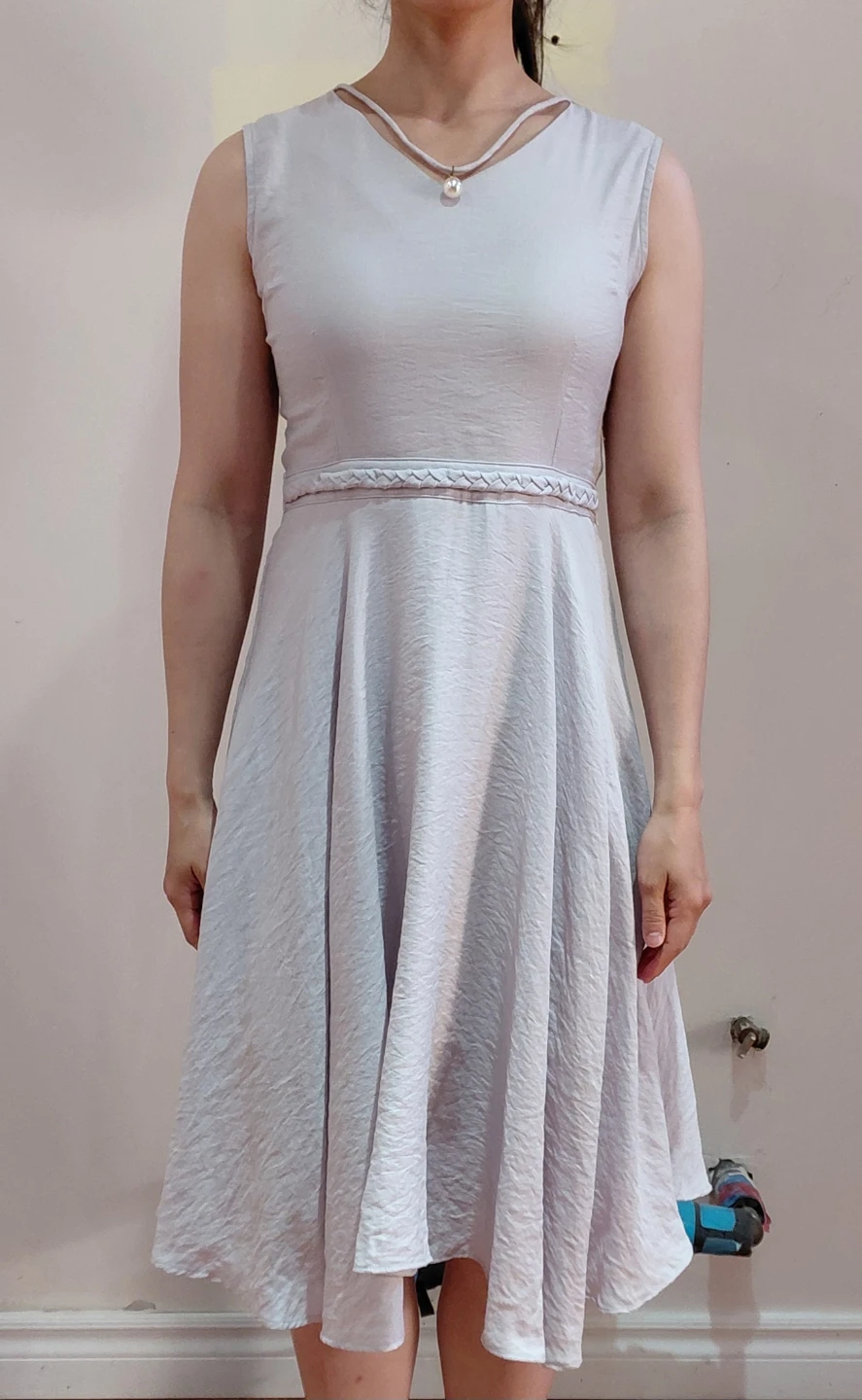 Women's Sleeveless V-Neck Midi Dress