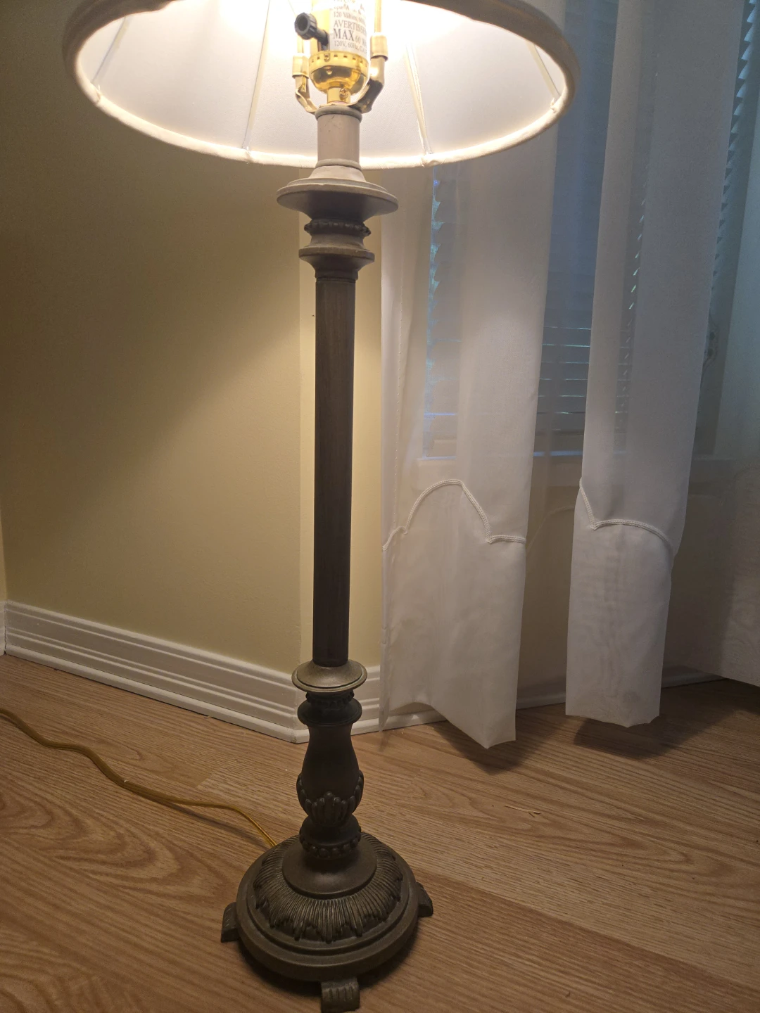 Table Lamp - photo 2