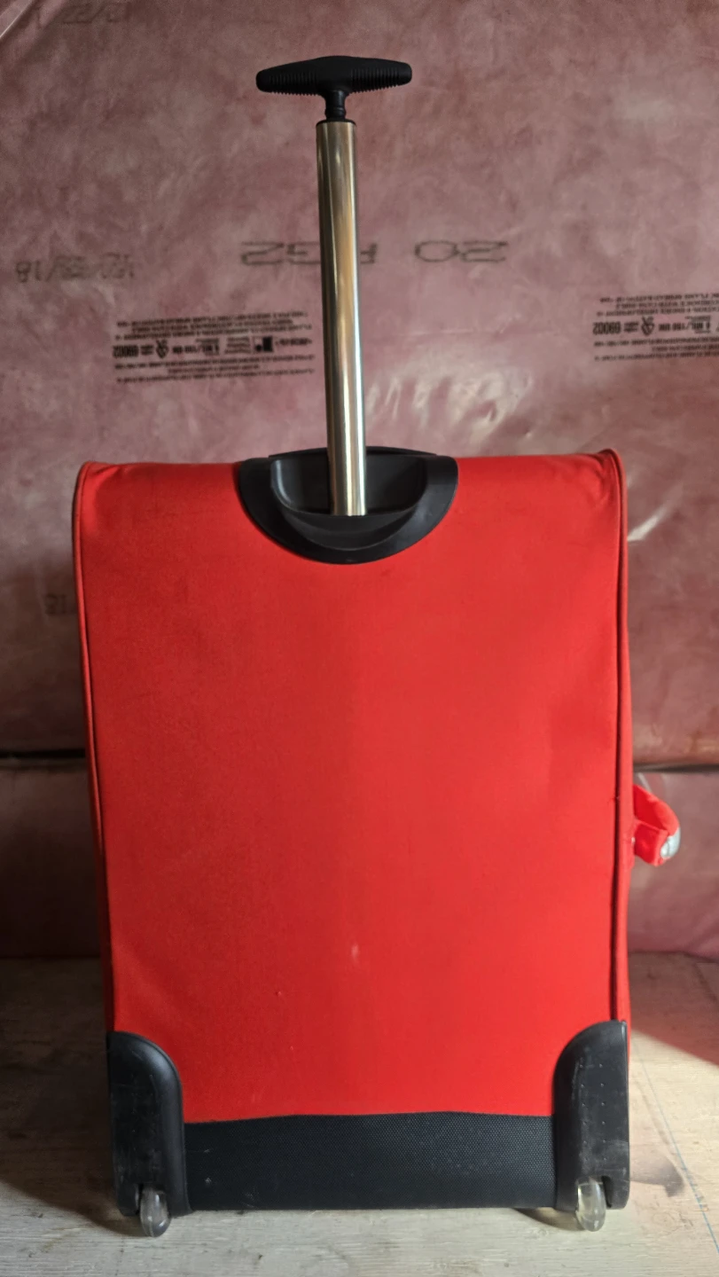 Heys Red Spinner Luggage - photo 2