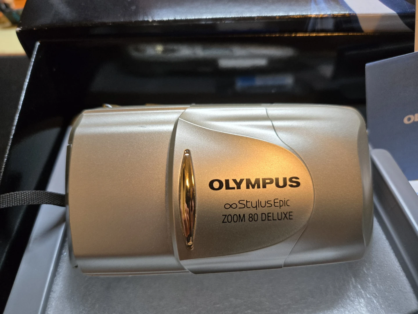 Olympus Stylus Epic Zoom 80 Deluxe Camera Outfit - photo 3