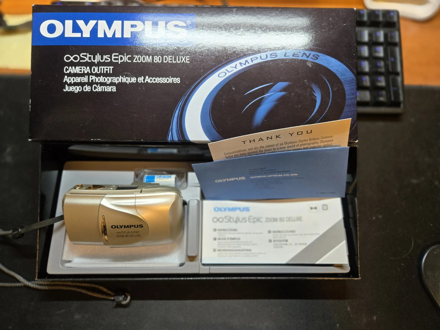 Olympus Stylus Epic Zoom 80 Deluxe Camera Outfit - photo 4