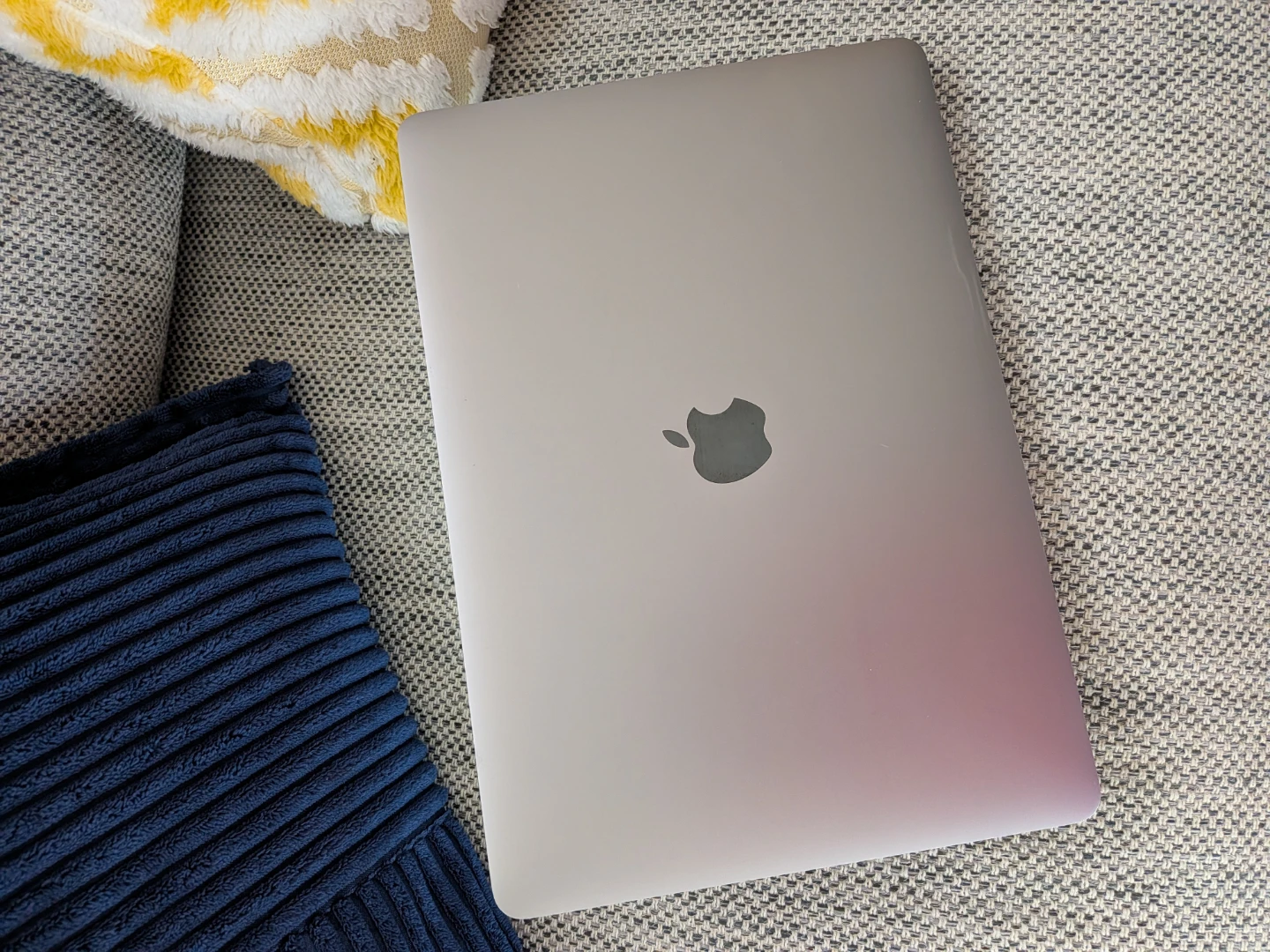 MacBook Air 2018 13 inch - photo 3