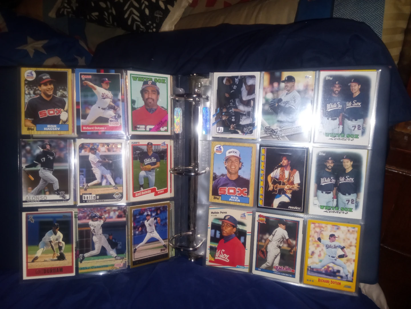 White Sox players 70's -20's Baseball Card Collection Binder - photo 3