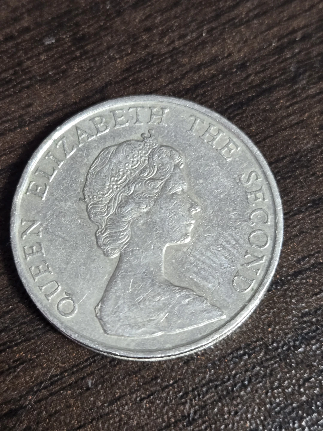 Hong Kong 5 Dollars Coin - 1983 - photo 2