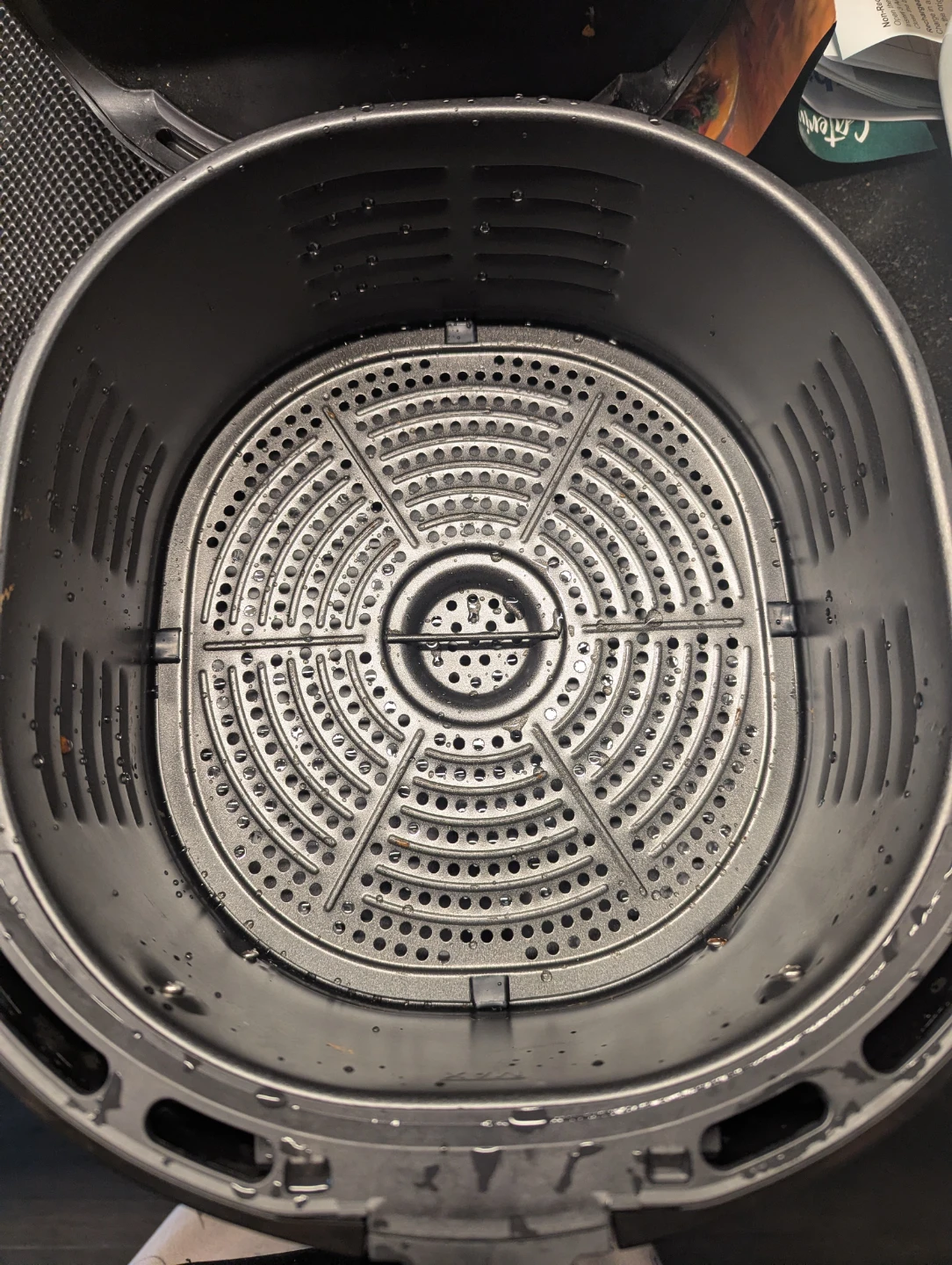 Moving Out Sale- Uten Air Fryer XL Size - Vegetarian - photo 2