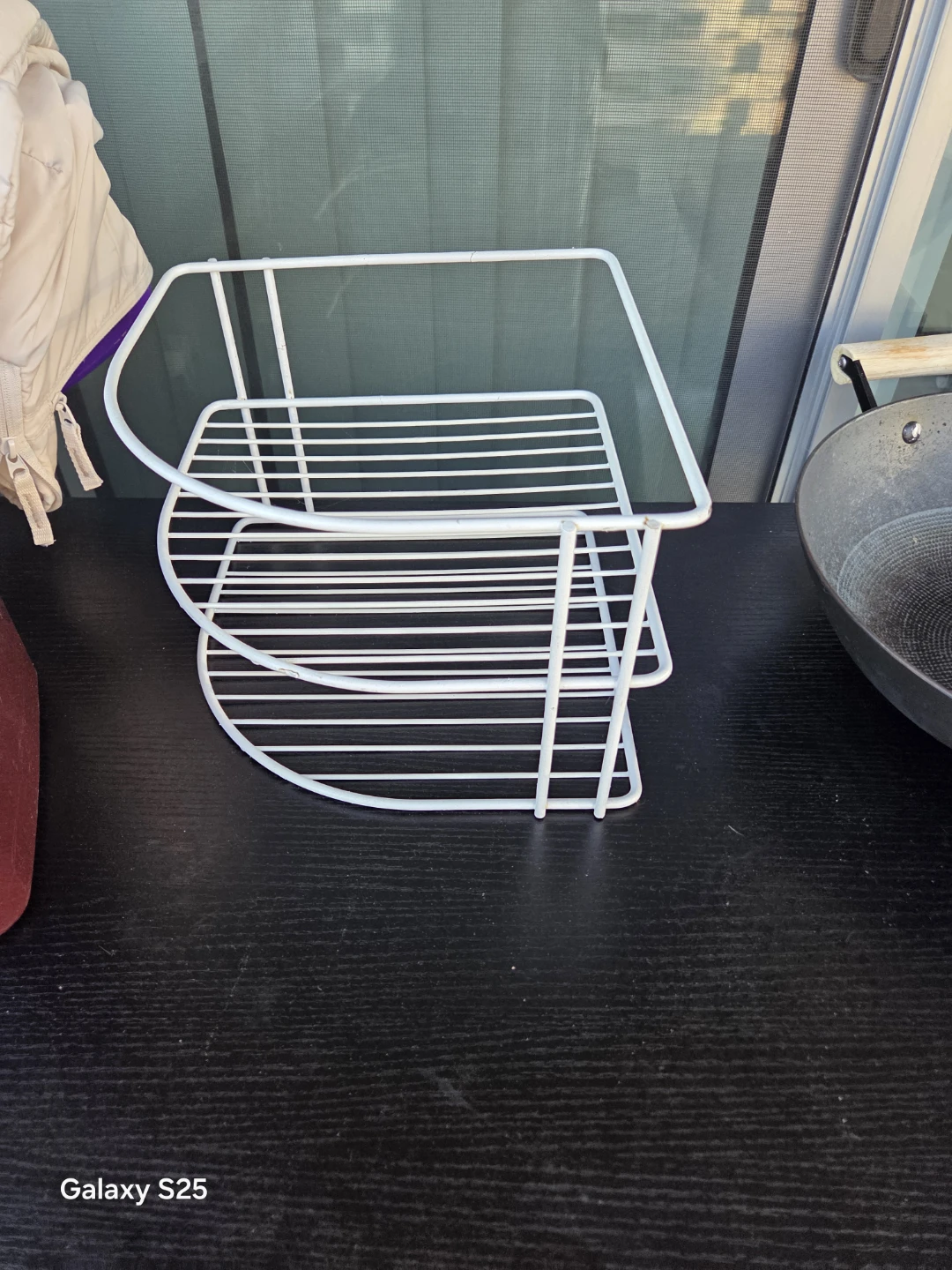 White Corner Wire Shelf Unit - photo 3