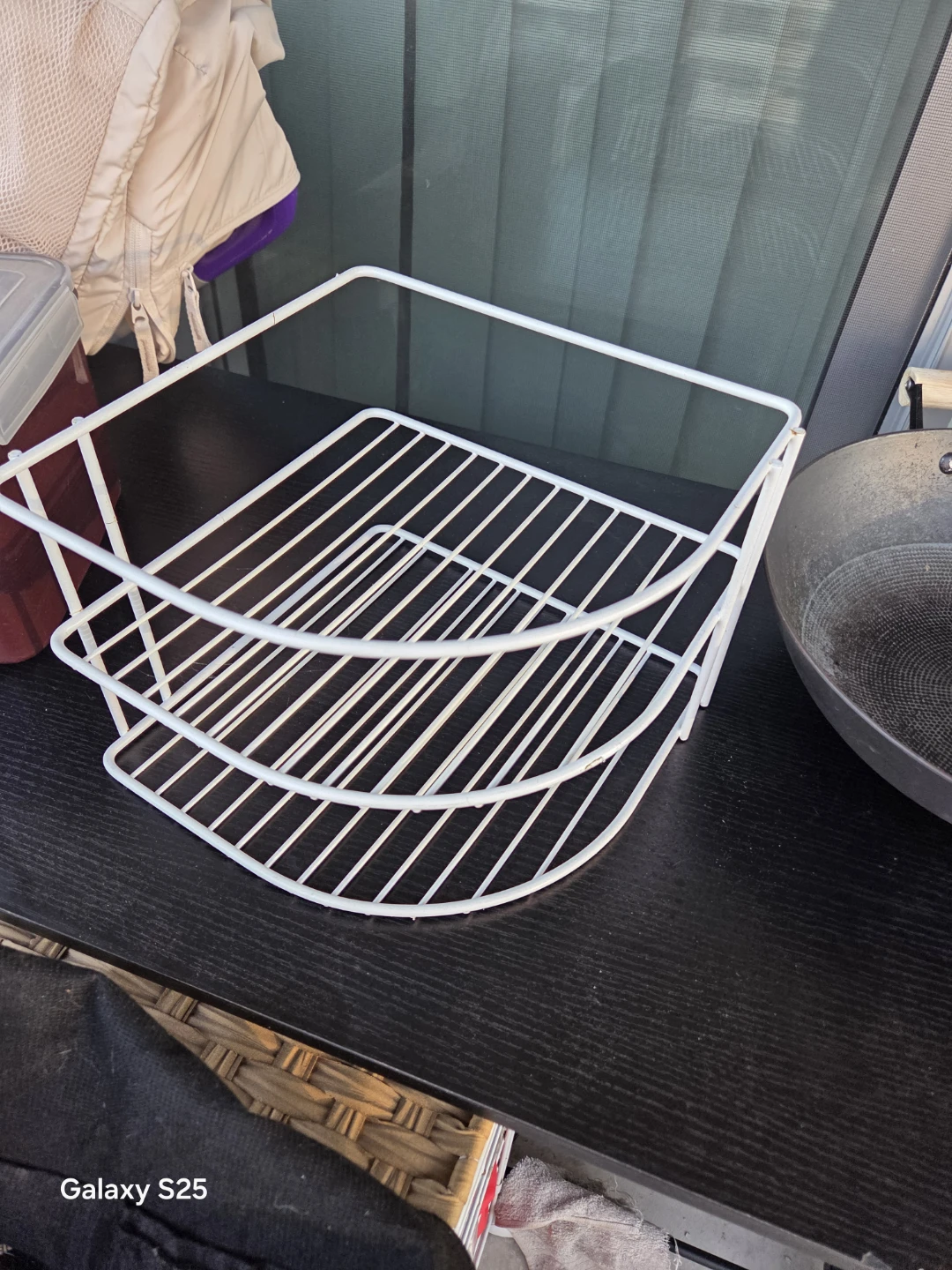 White Corner Wire Shelf Unit - photo 4