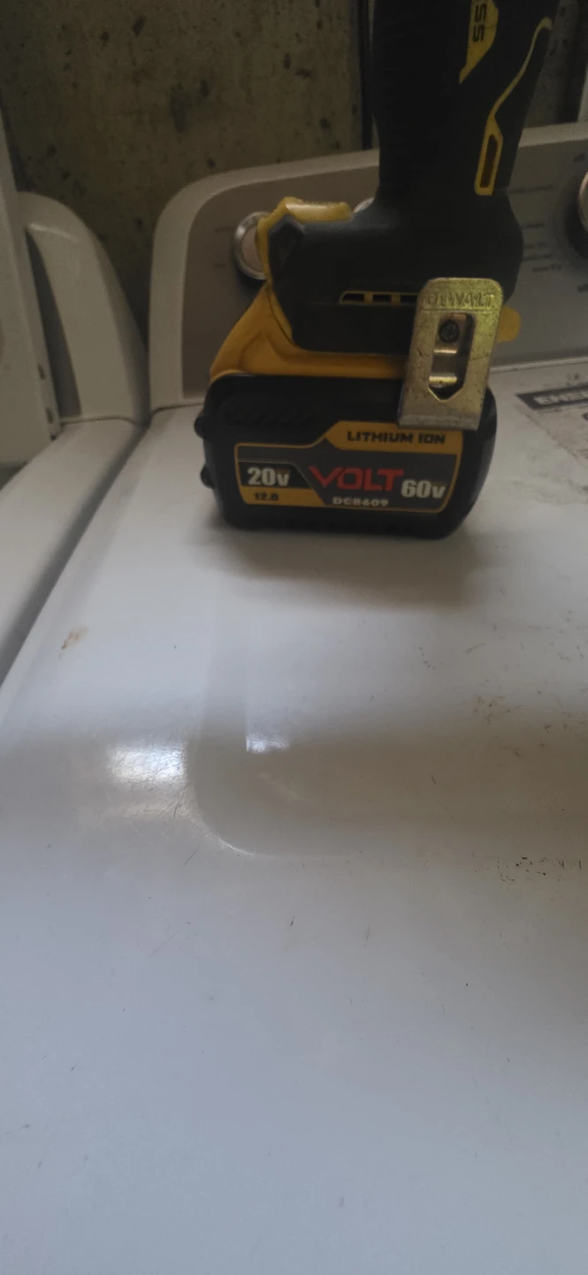 DeWalt 20V MAX XR Cordless Rivet Tool - photo 2