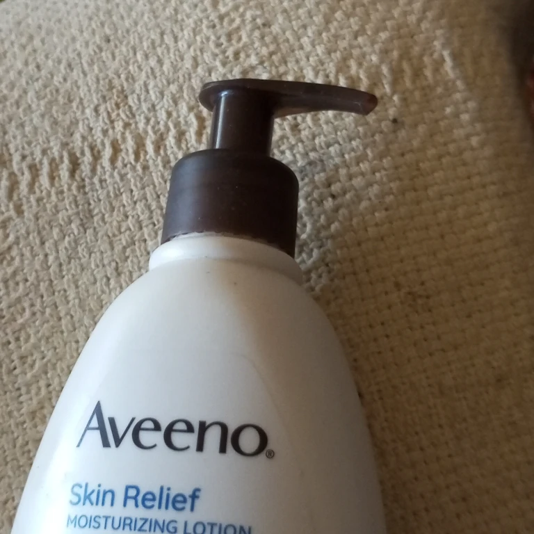 Aveeno Skin Relief Moisturizing Lotion - photo 4