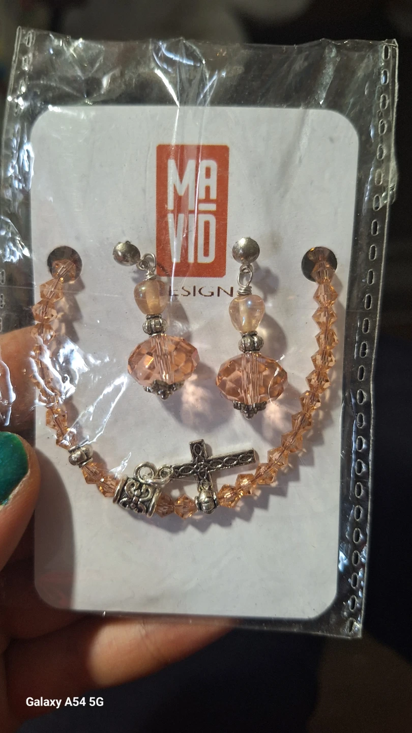 Mavida Designs Bracelet and Earrings Set