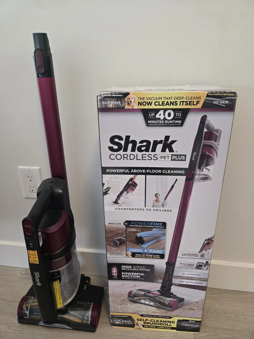 Shark Cordless Pet Plus Vacuum(used only 3 times)