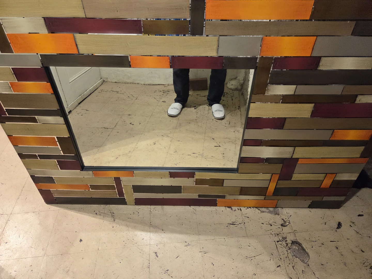 IKEA WALL MIRROR - photo 2