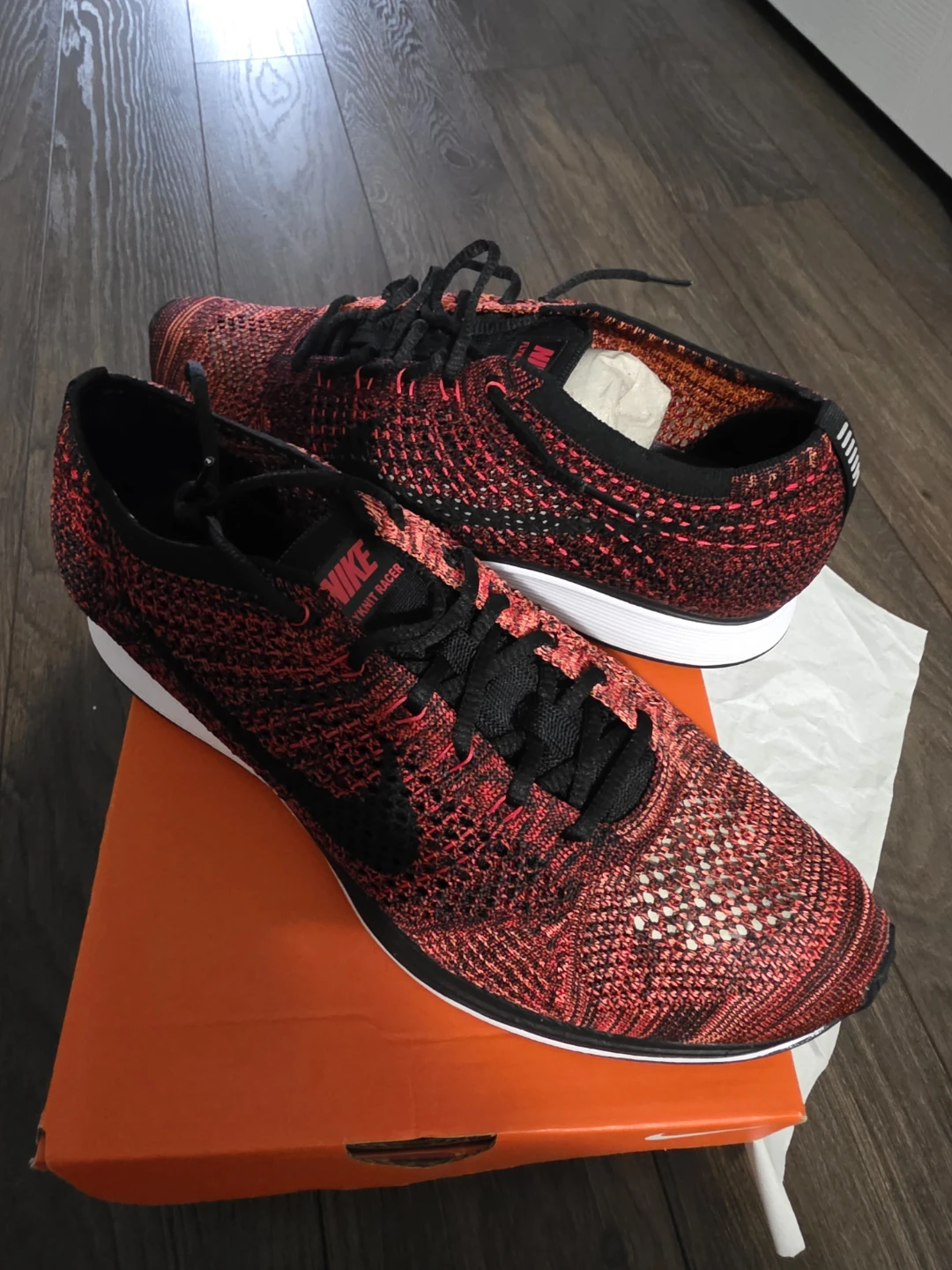 Nike Flyknit Racer university red black 10.5