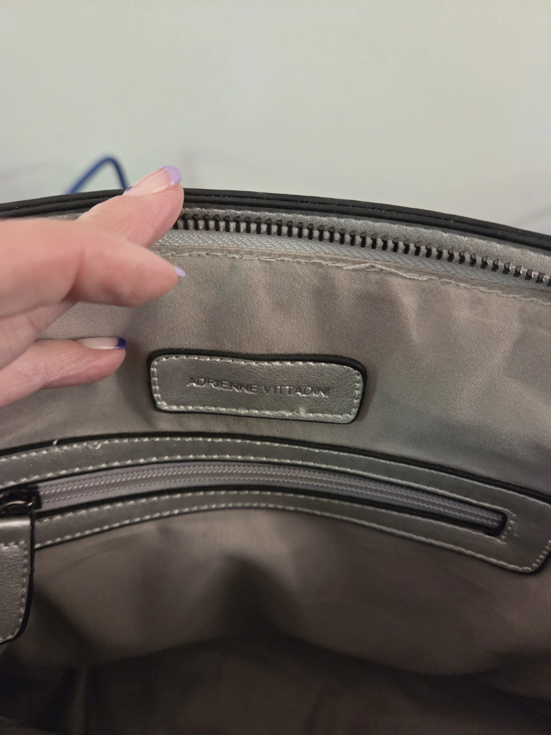 Adrienne Vittadini Handbag - photo 4