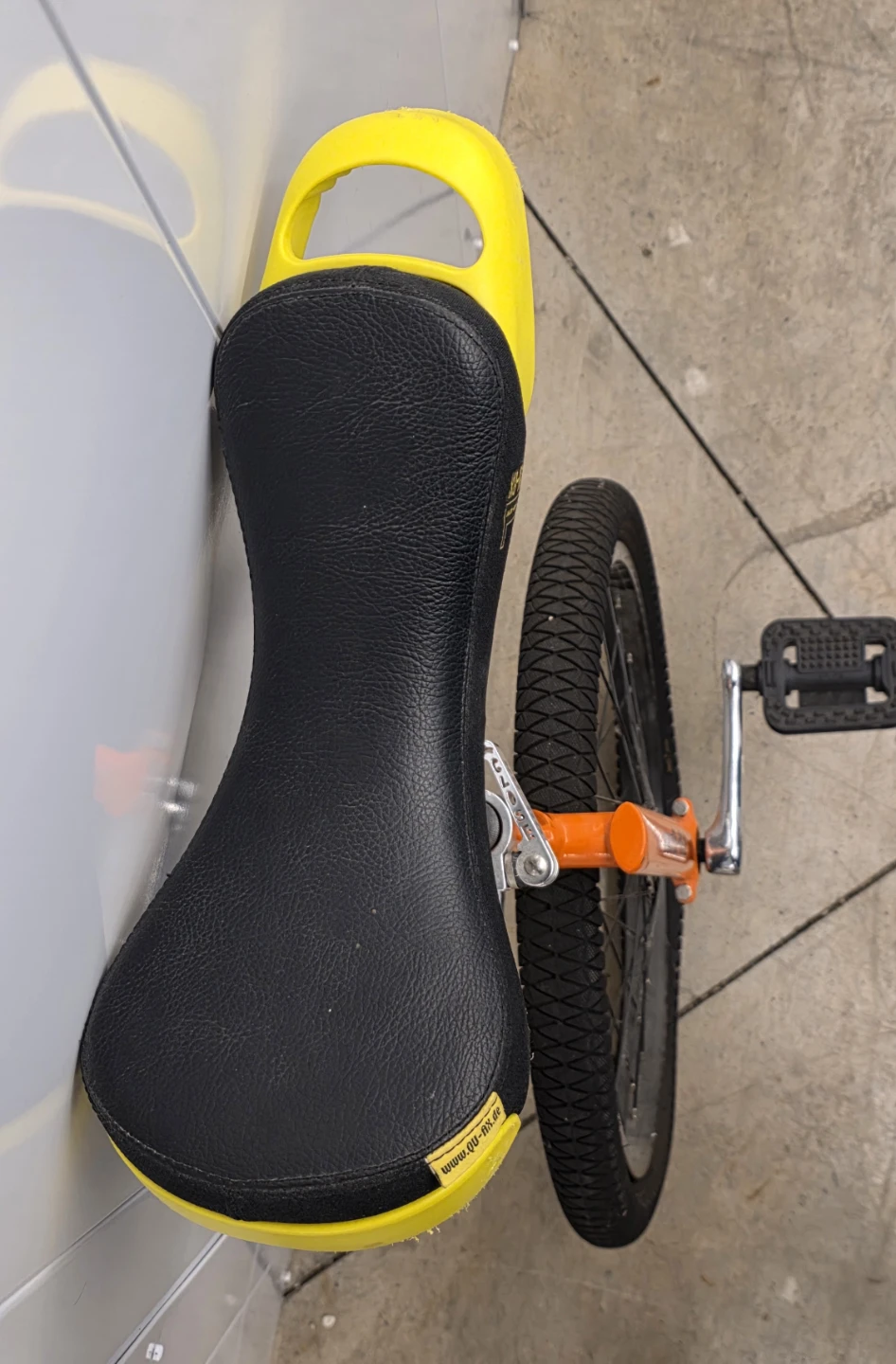 Qu-Ax Unicycle Orange/Black/Yellow - photo 2