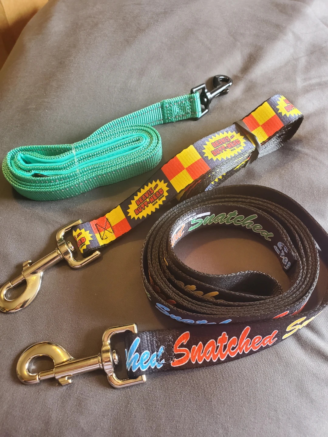4 Dog Collars & 3 Leashes HIGH QUALITY BRAND NAMES. - photo 3