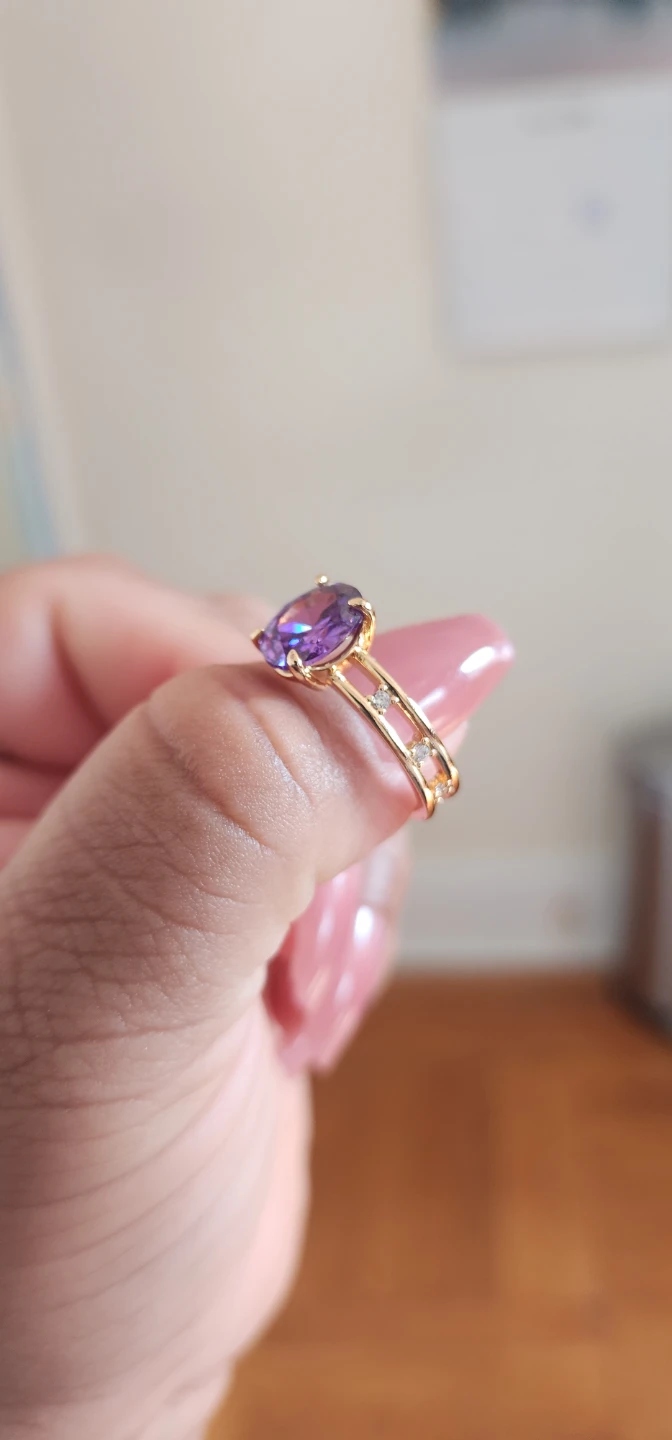 Gold platted Oval Amethyst Ring with Accent Stones