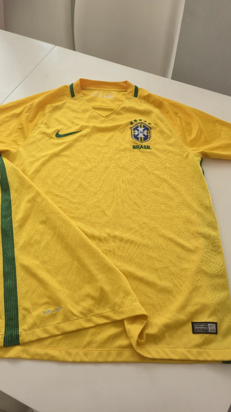 Nike Brazil National Team Soccer Jersey Size L
