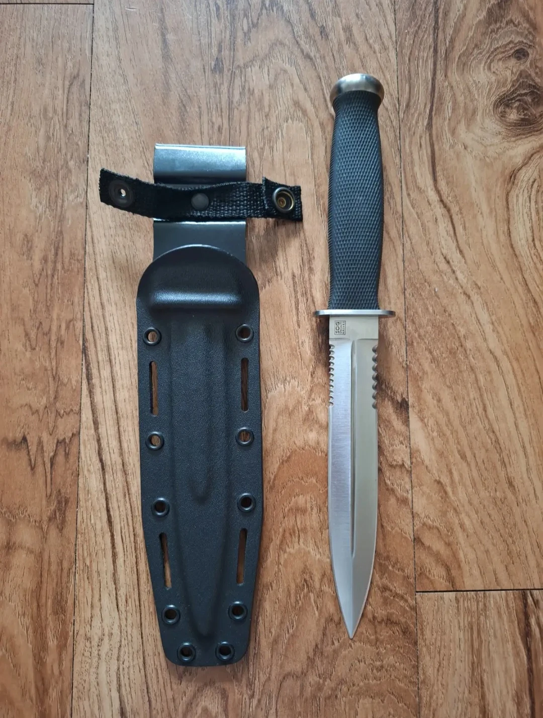 RARE Vintage SOG Desert Dagger Knife