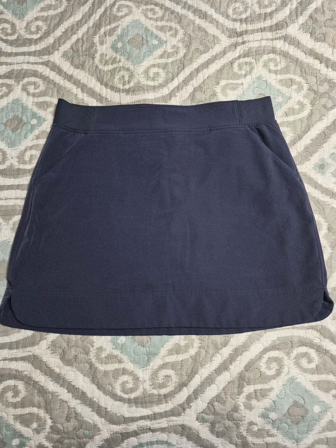 Ladies Size Large Navy Blue Skorts