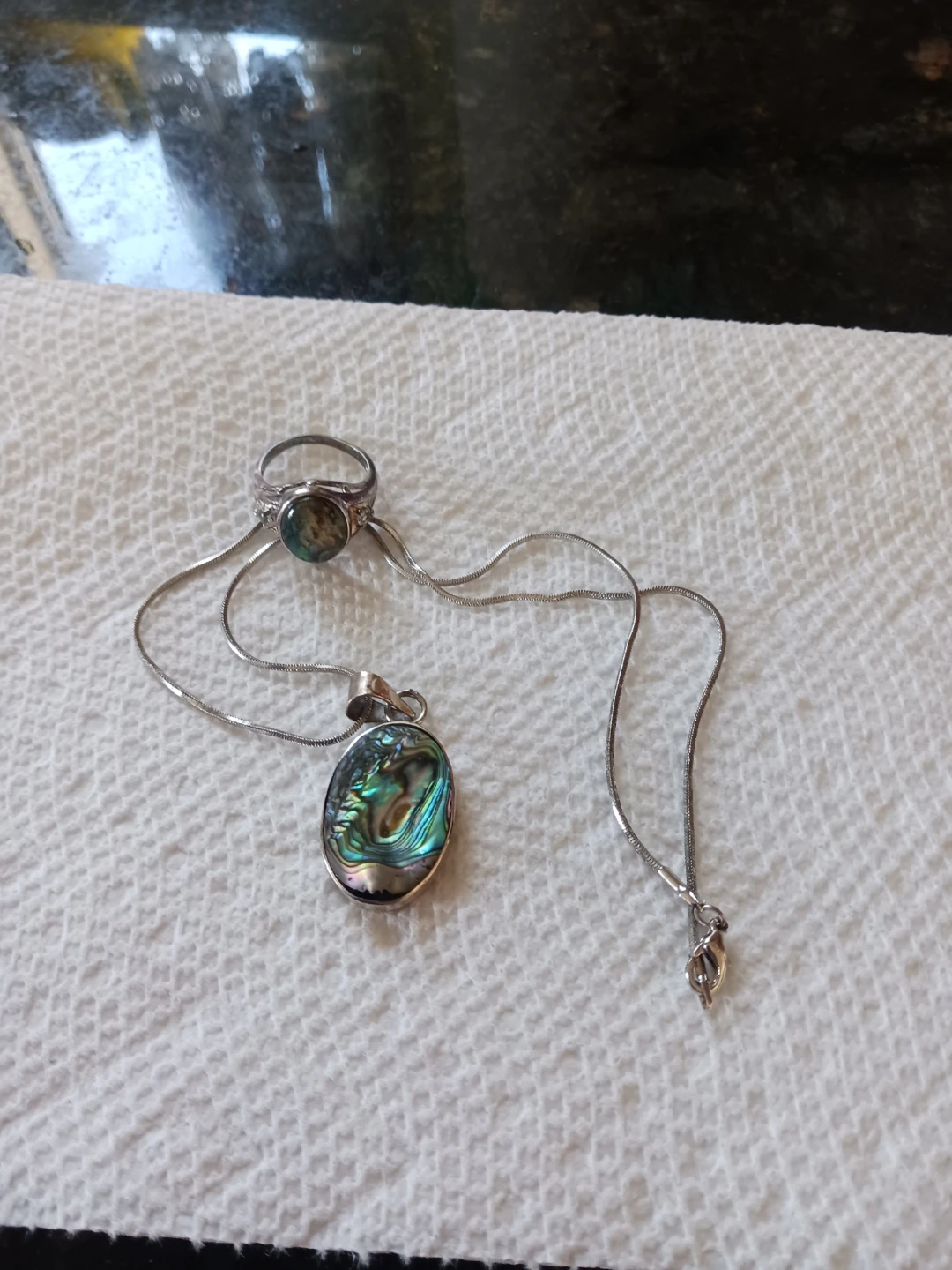 1987 Vintage Abalone Shell Pendant Necklace and Ring Set - photo 2