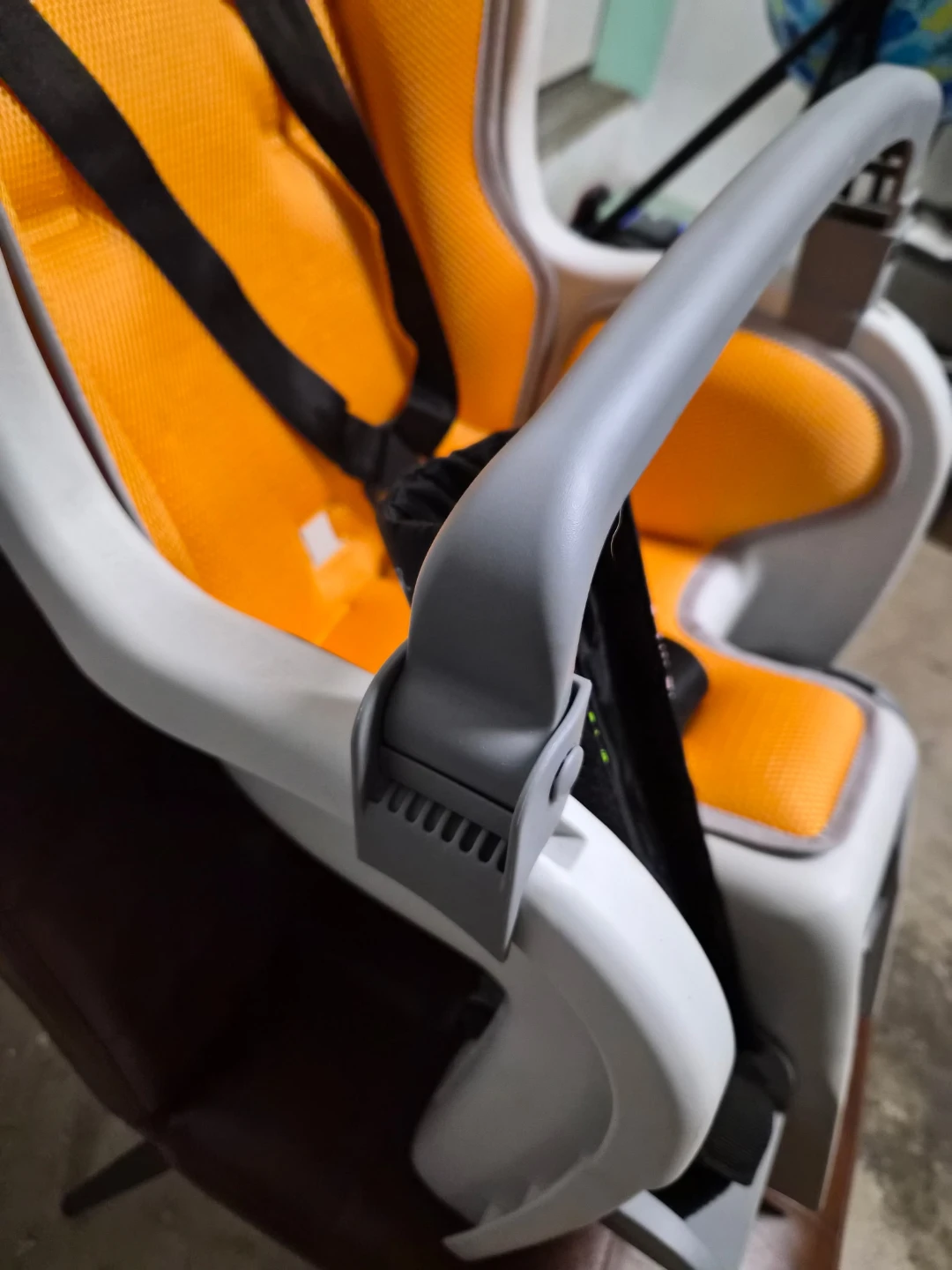 Topeak BabySeat II Child Bike Seat with helmet - photo 5