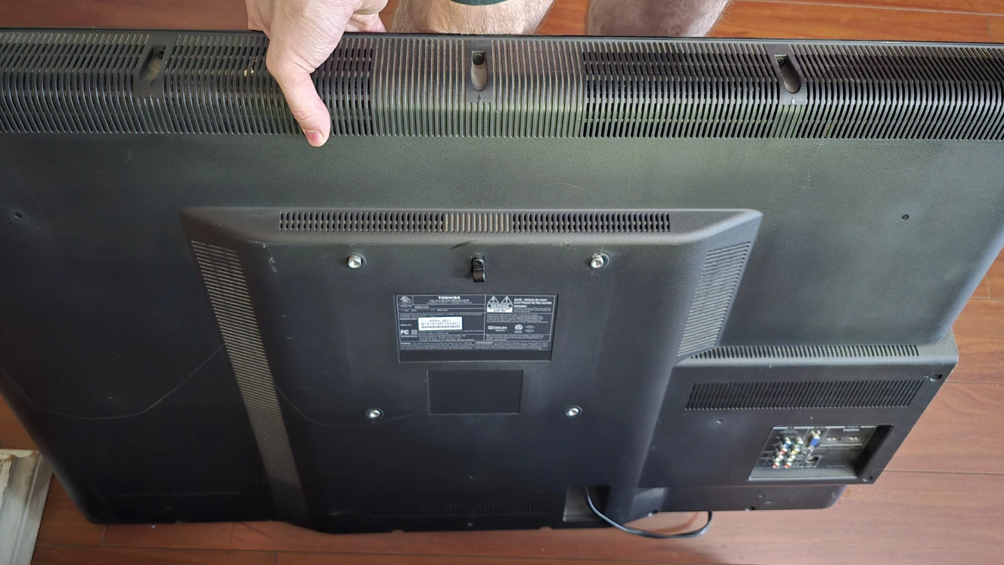 Toshiba 40" TV - photo 2