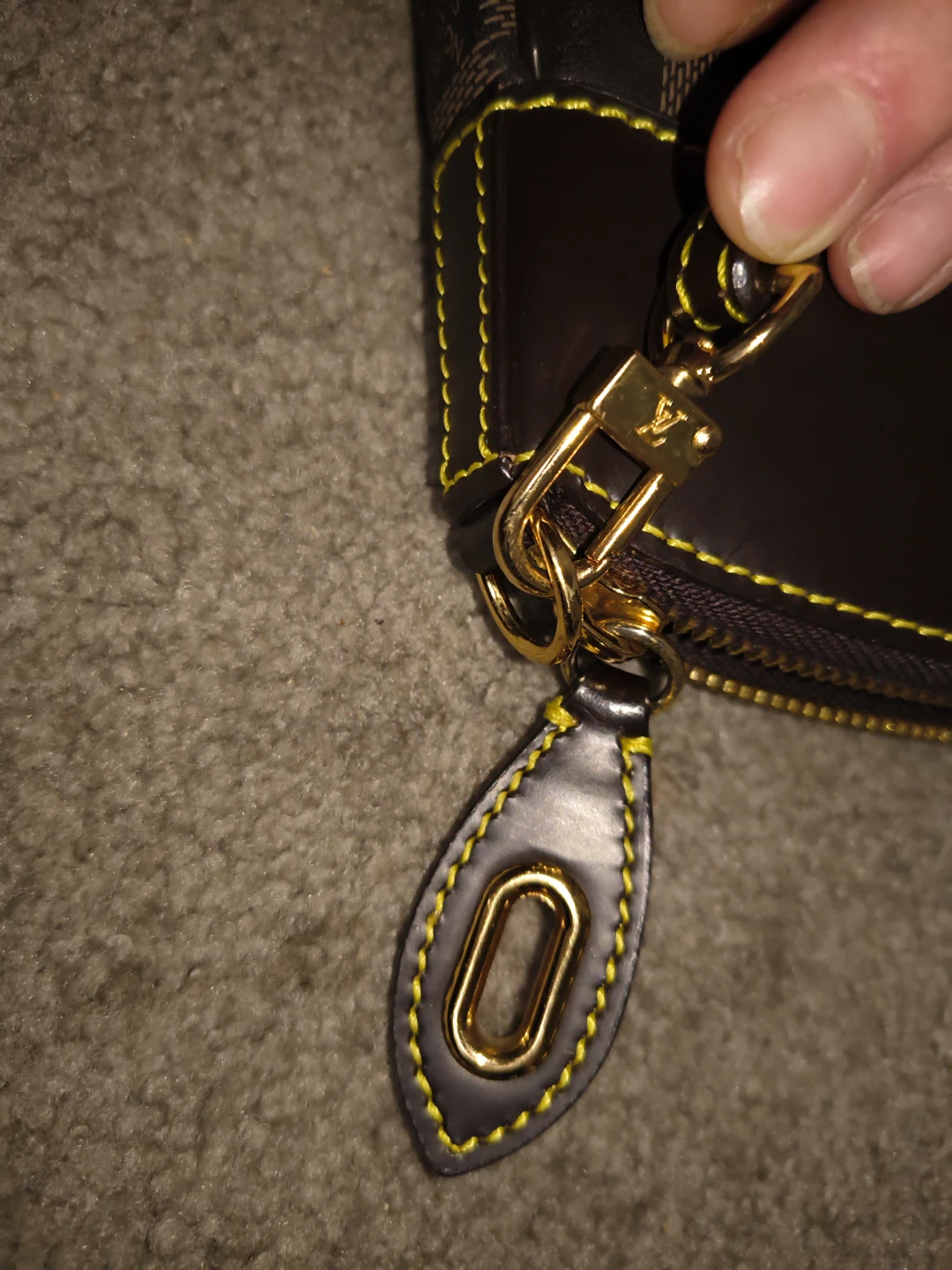Louis Vuitton Damier Ebene Canvas Pouch - photo 3