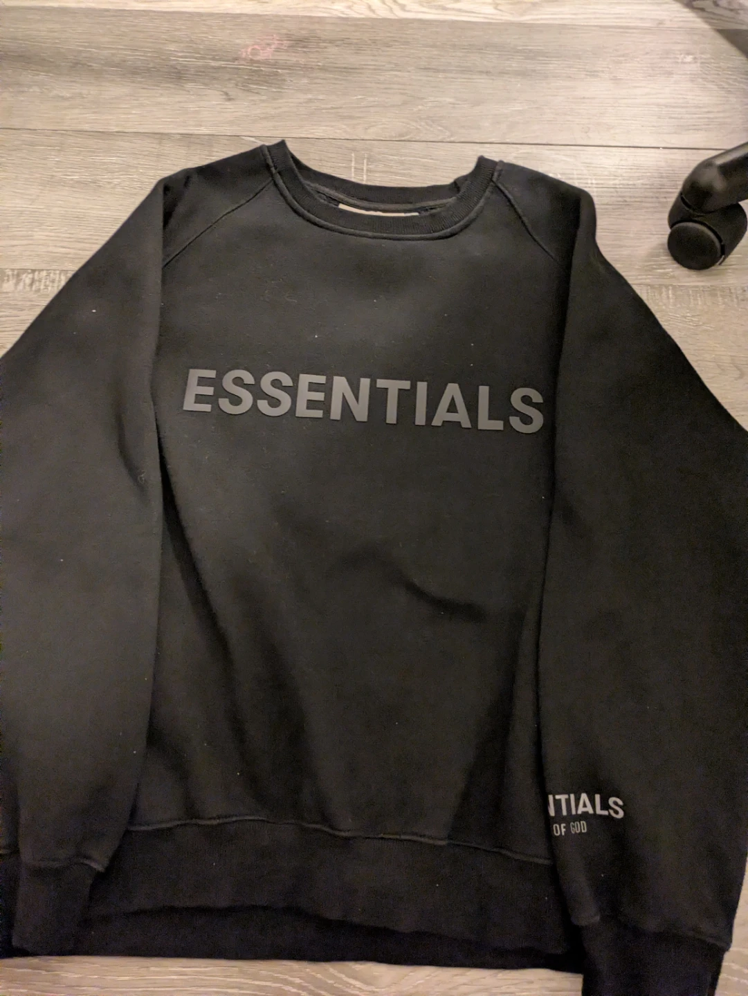 Black Essentials crew neck
