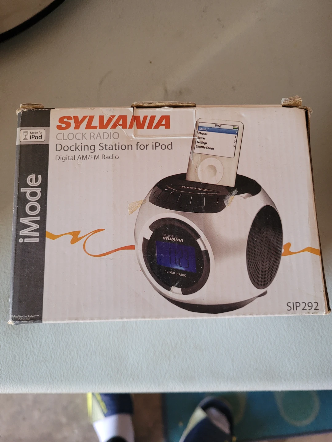 Sylvania Clock Radio Docking Station for iPod - SIP292