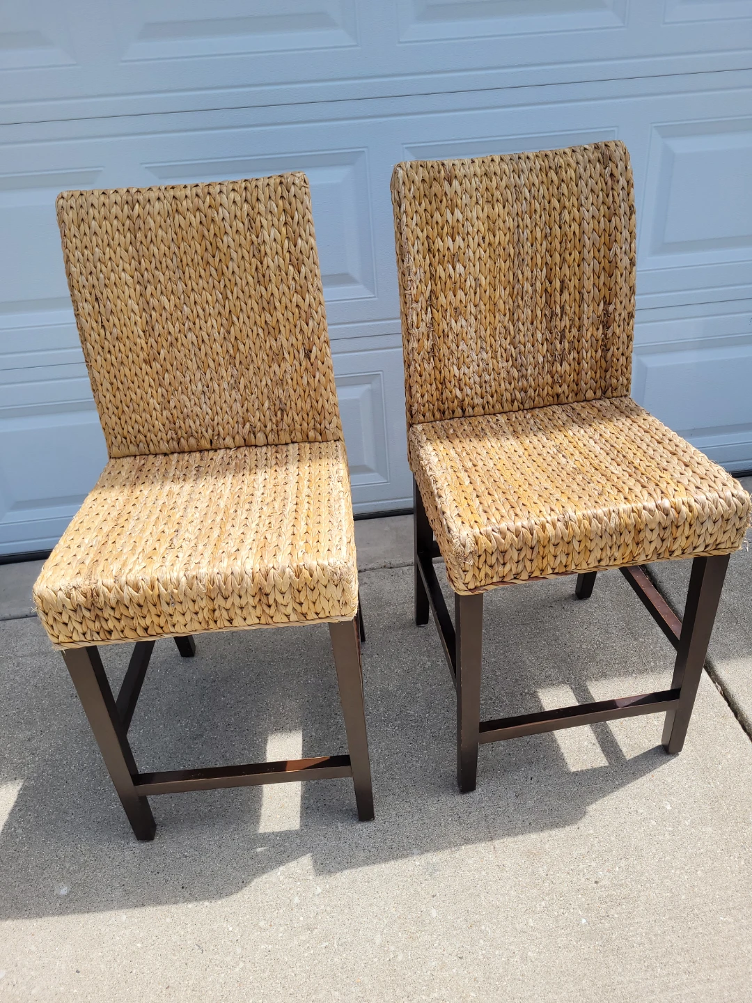 2 bar Chairs