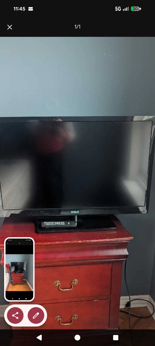 RCA 32" Flat Screen TV