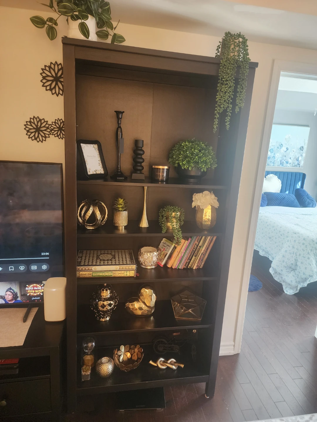 2 ikea shelves