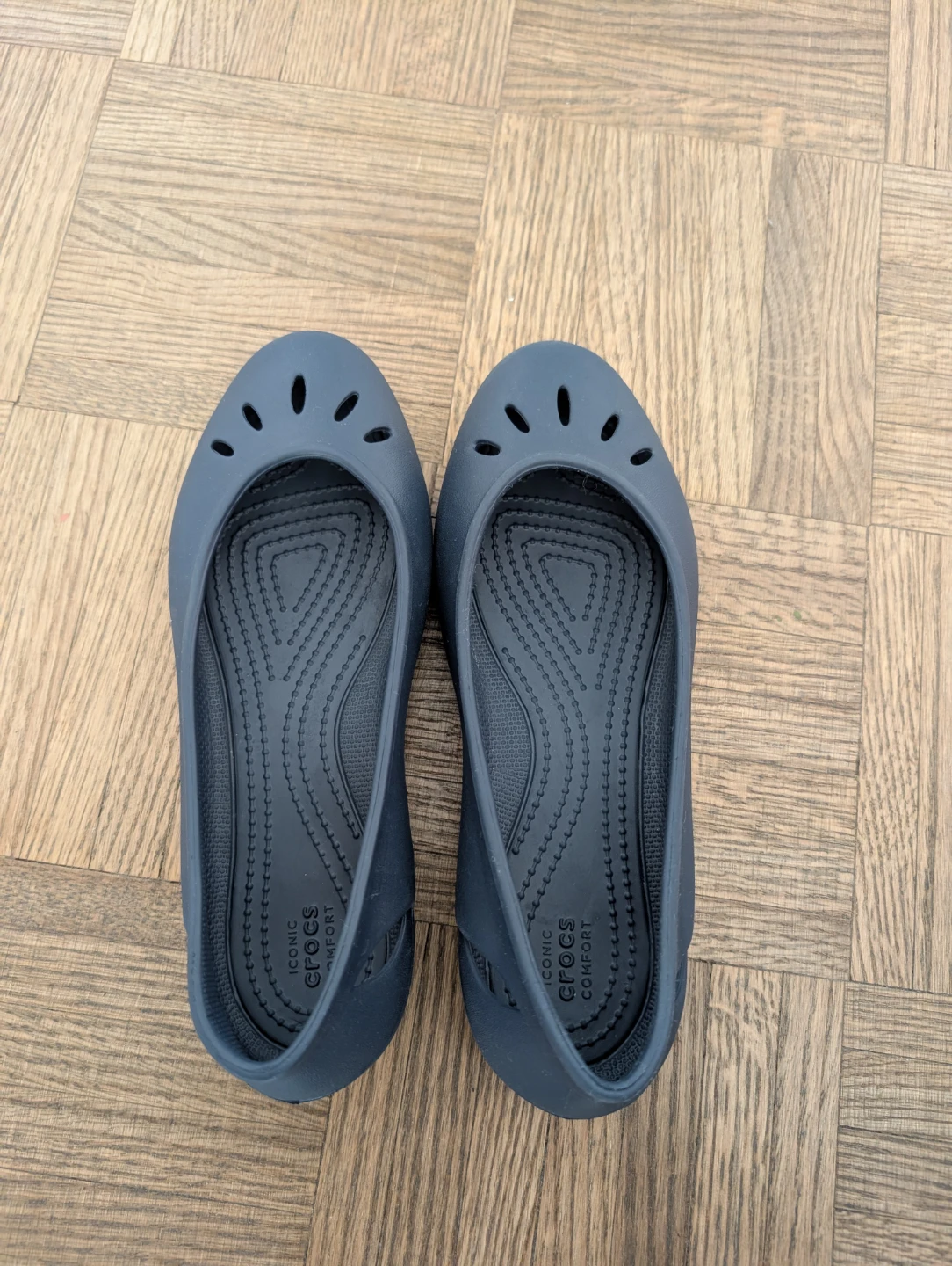 Crocs Women's Flats