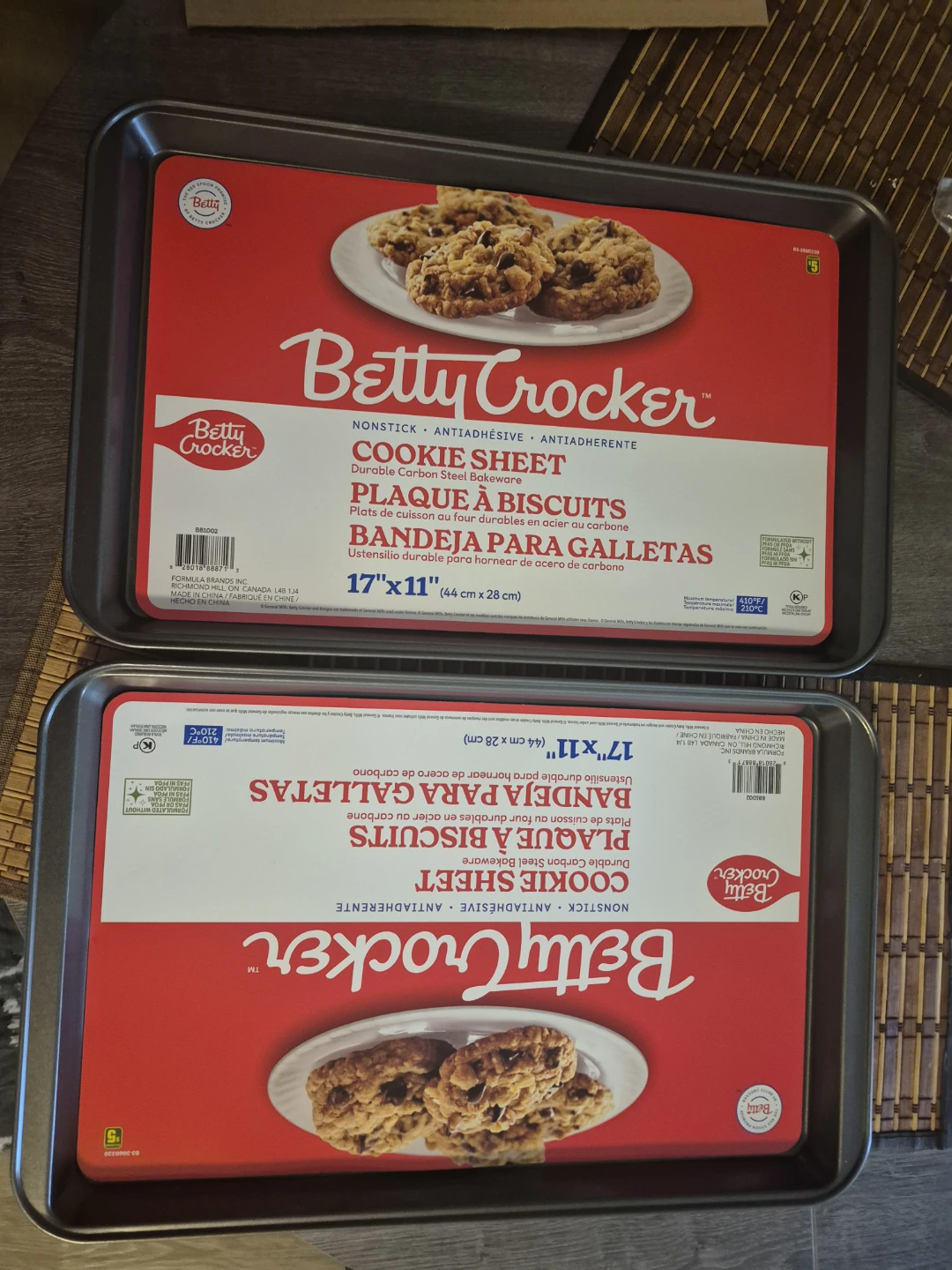 2 Betty Crocker 17" x 11" Cookie Sheet