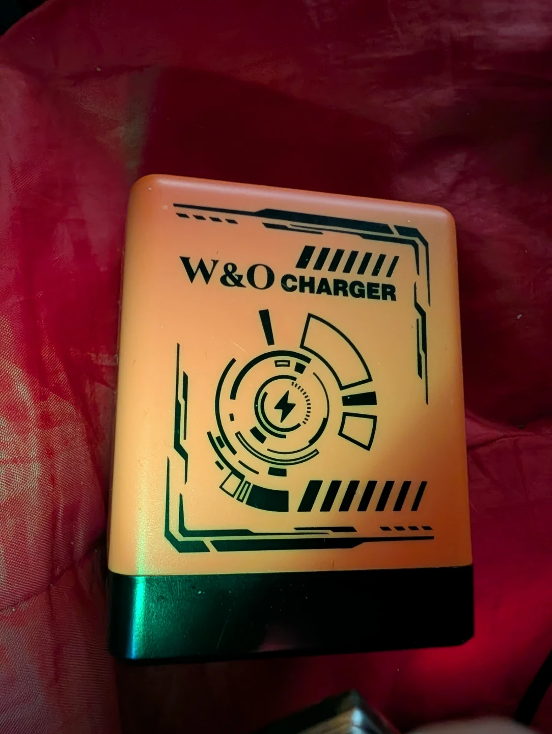 W&O GaN Retractable Cable Charger