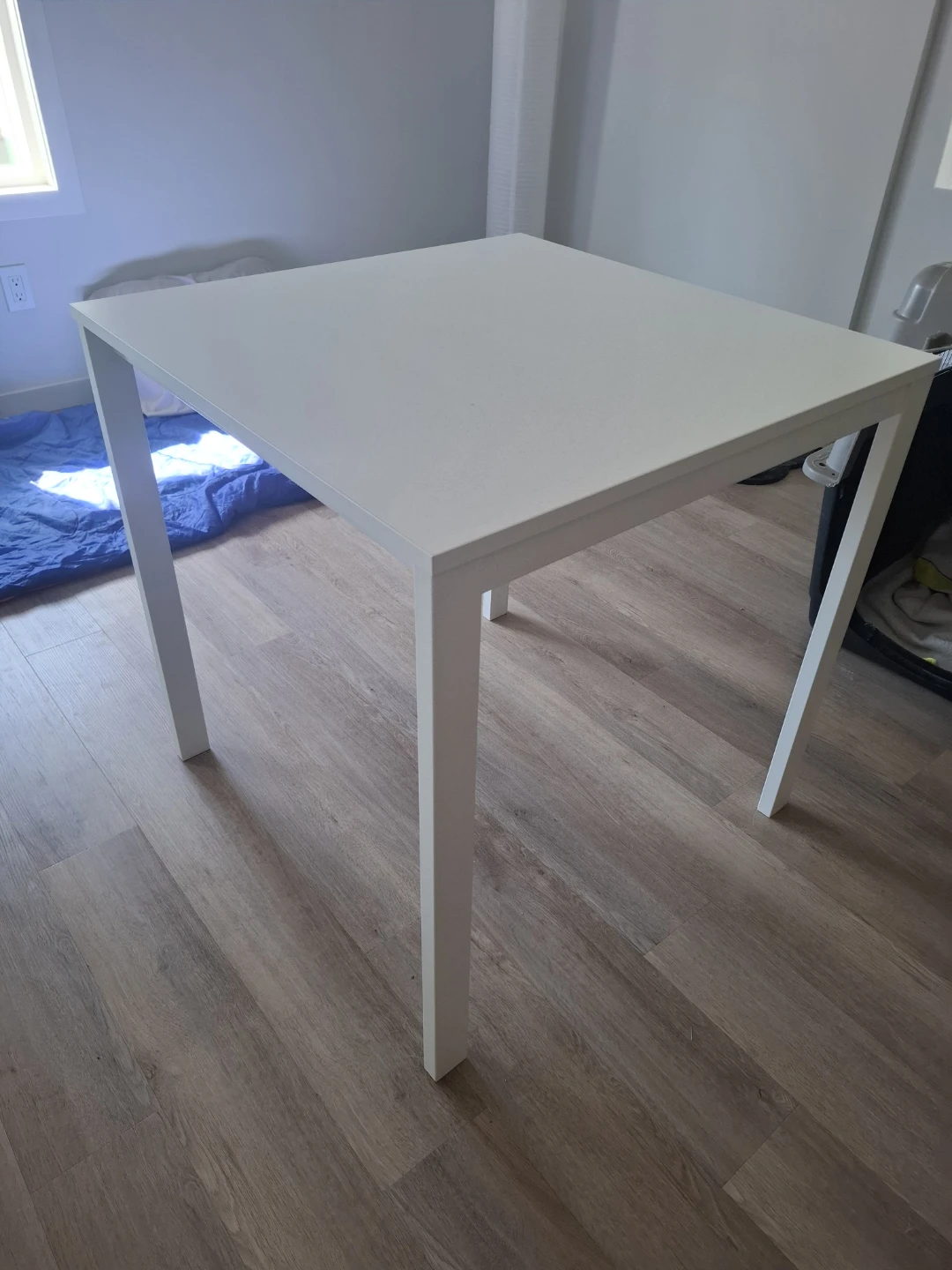 IKEA VIHALS Table - photo 2