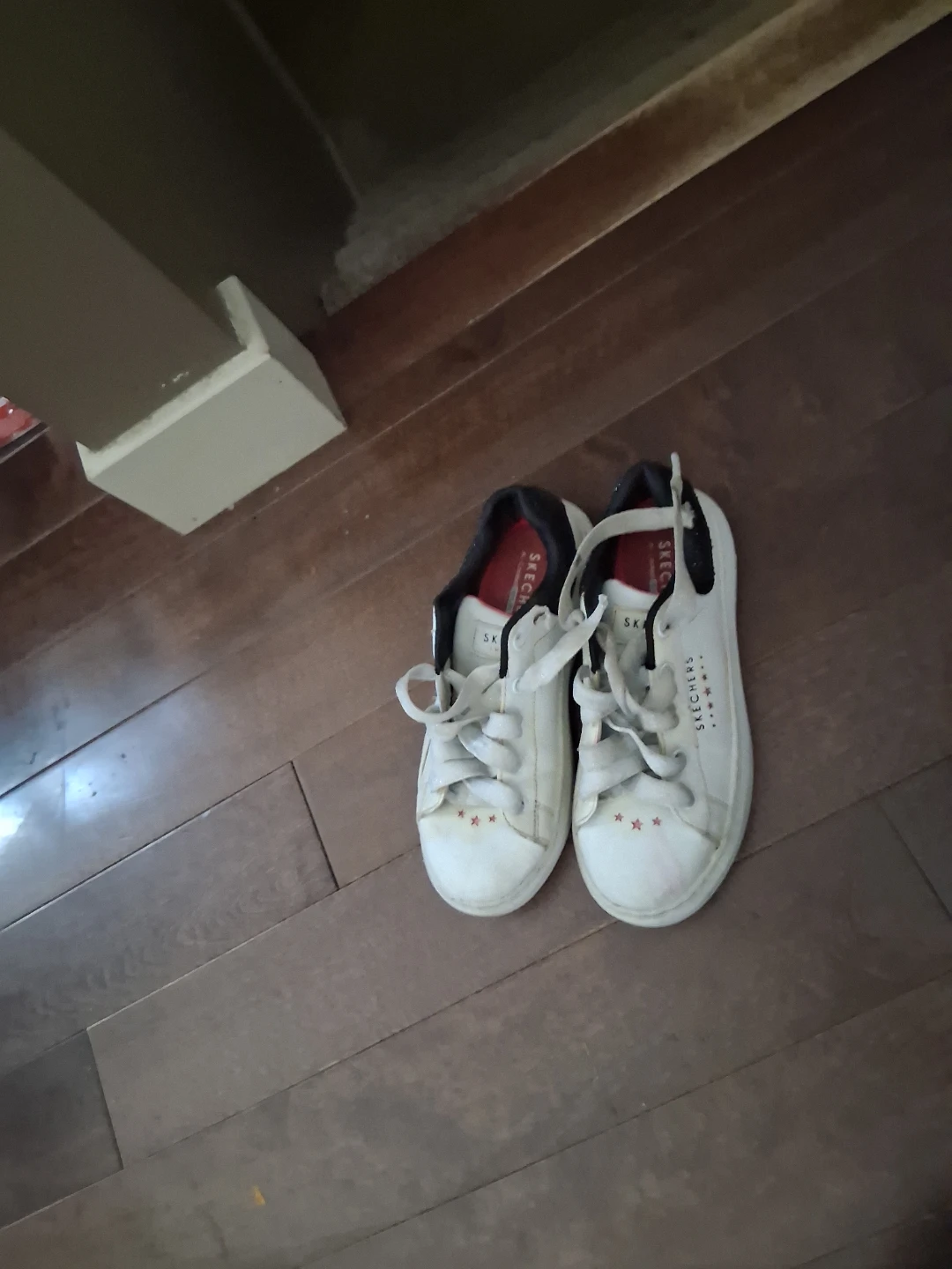 Skechers White Sneakers - photo 3