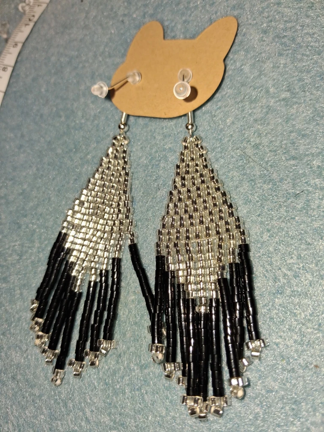 HANDMADE metallic silver and black beaded fringe earrings! 📐 - photo 5