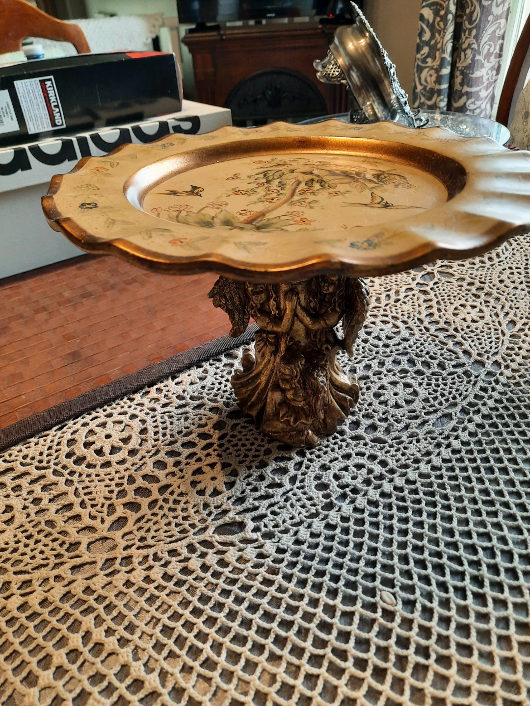 Ornate Angel Pedestal Stand - photo 3