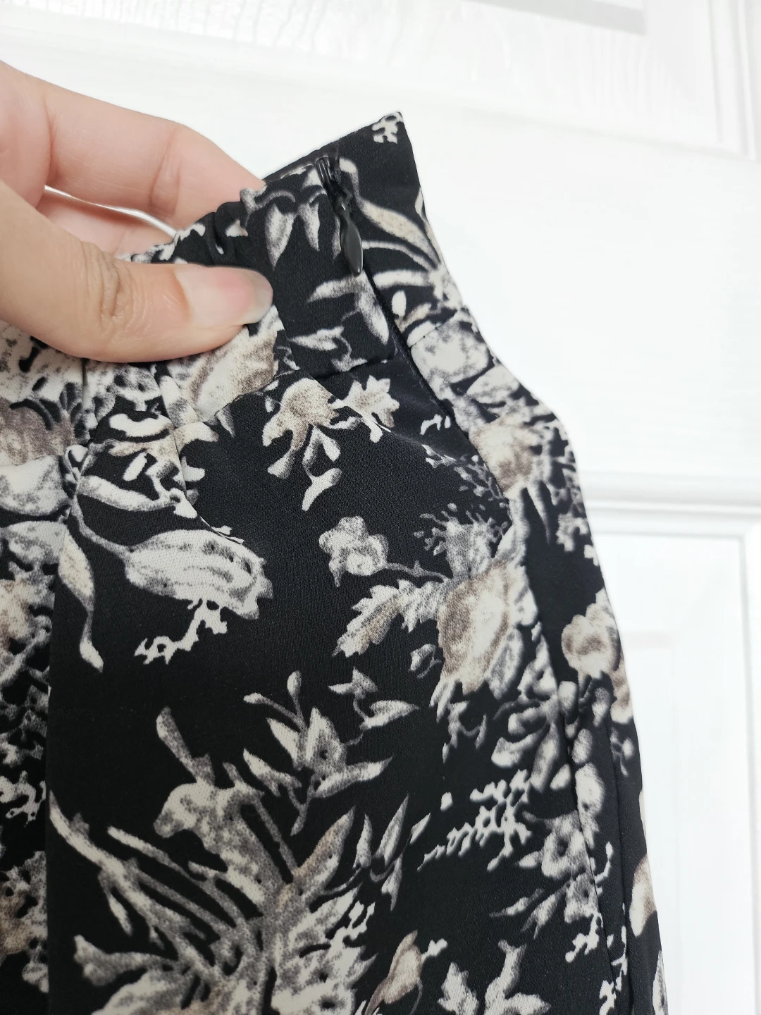 Floral Midi Skirt - fits small to medium - photo 2