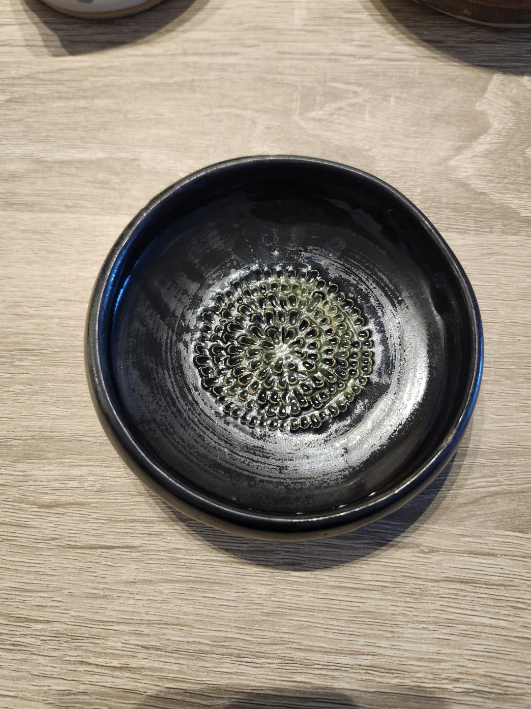 Ceramic Grater Dish - Black ⚽