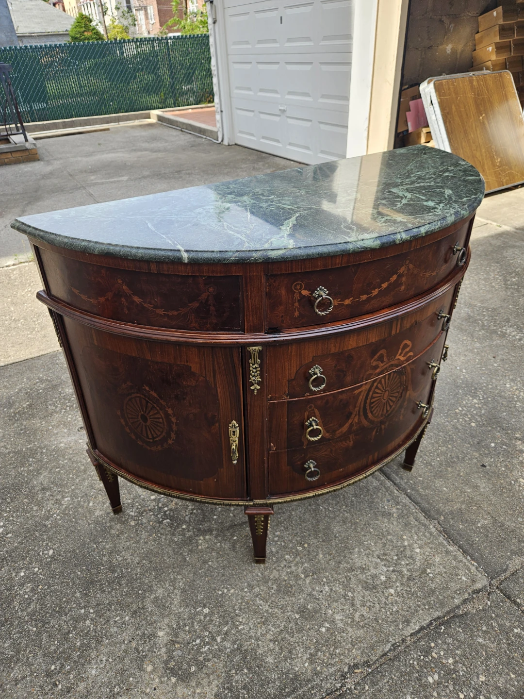 Beautiful louis xvi style halfmoon cabinet table - photo 2