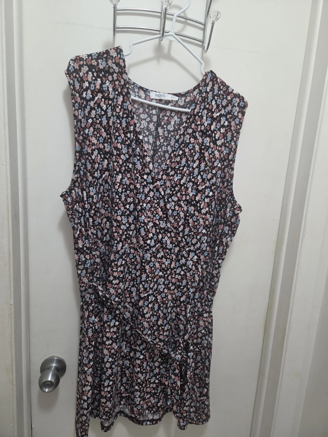 Ricki's Floral Sleeveless V-Neck Top