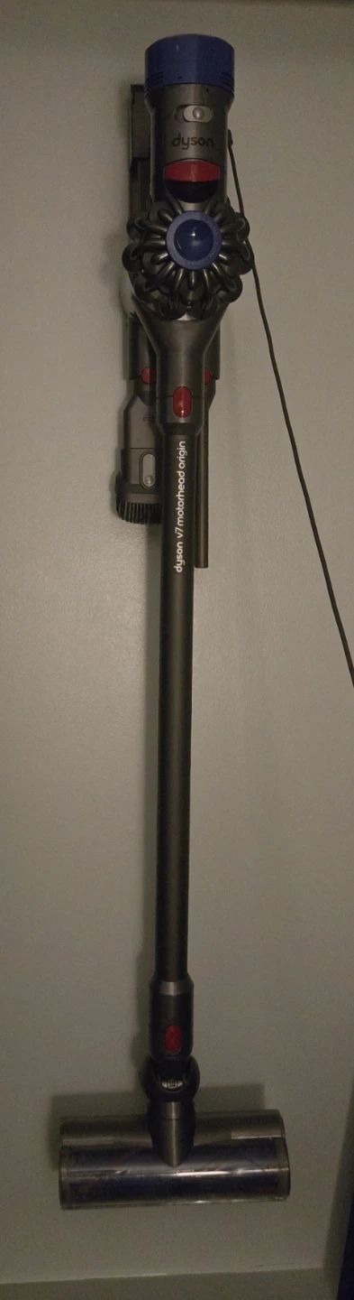 Dyson V7 Motorhead Origin Vacuum Cleaner