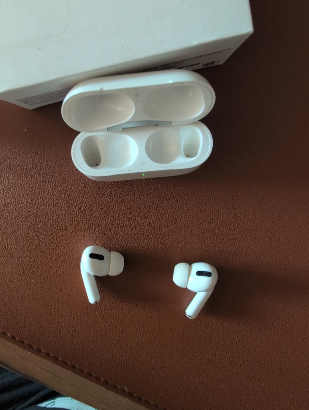 Apple AirPods Pro (1st Gen) - photo 4